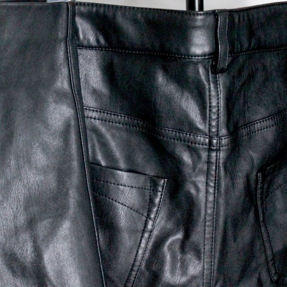 Riani Designer Black Faux Leather Pants Size 12 - Picture 5 of 16